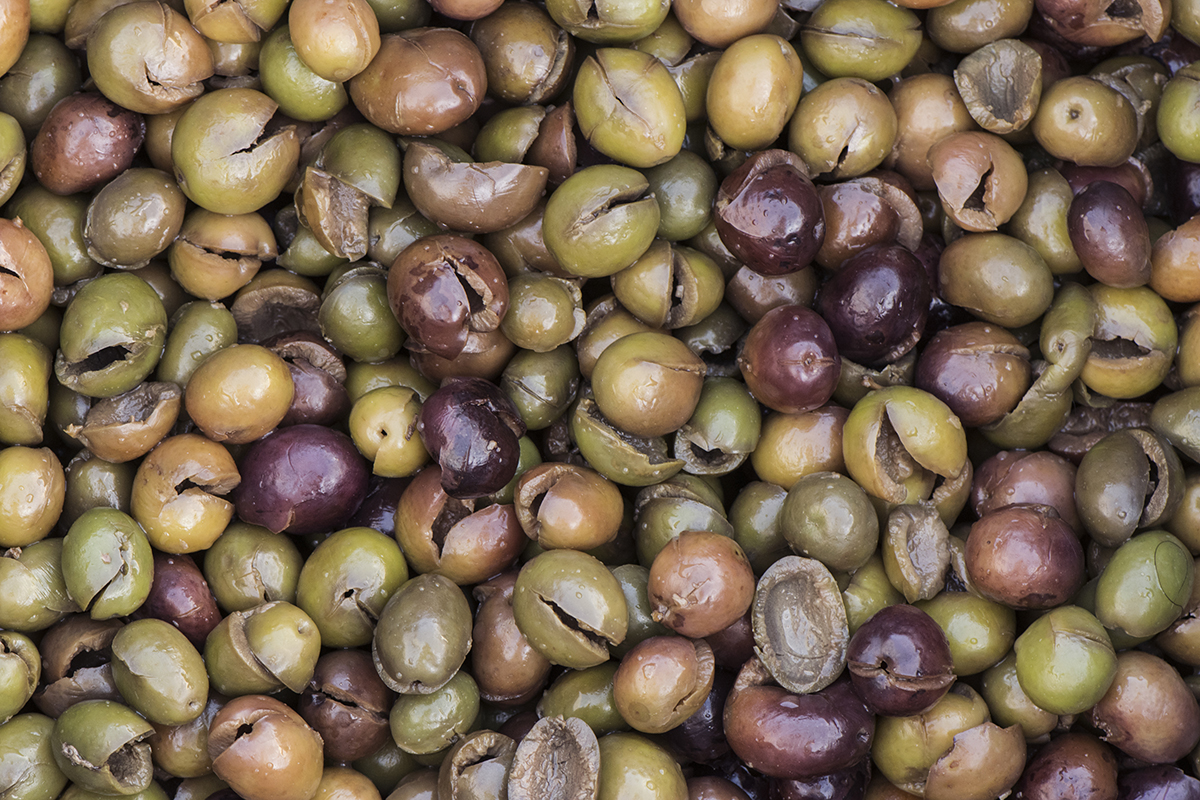 Tradizioni calabresi: le olive schiacciate