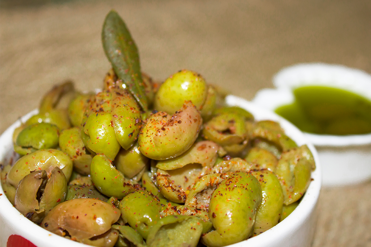 Olive schiacciate calabresi: come prepararle